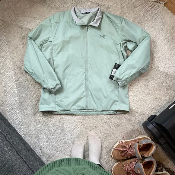 Arc'teryx Men's Mint Green Performance Jacket - Picture 2 of 13
